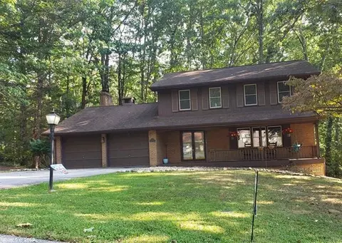 1035 Chestnut Dr, Christiansburg, VA 24073