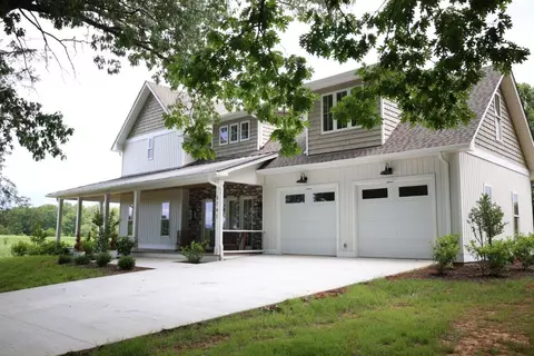 Exterior - 3741 Lowry Rd, Goode, VA 24556 photo 5 of 8