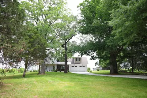 Exterior - 3741 Lowry Rd, Goode, VA 24556 photo 6 of 8