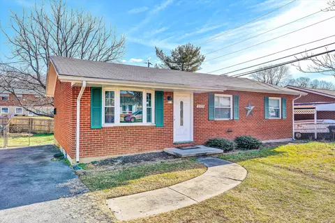5339 Endicott St, Roanoke, VA 24019