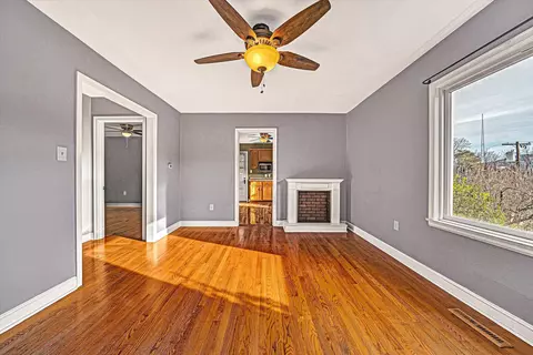 Living - 729 Windsor Ave SW, Roanoke, VA 24015 photo 2 of 2