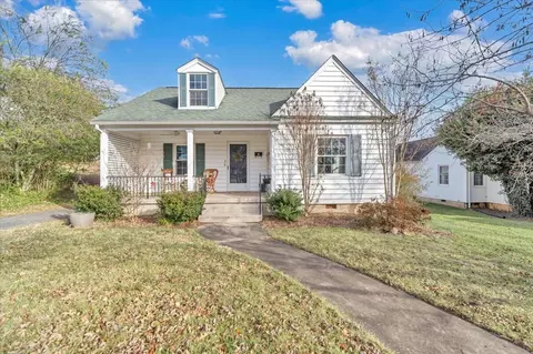36 N Bruffey St, Salem, VA 24153