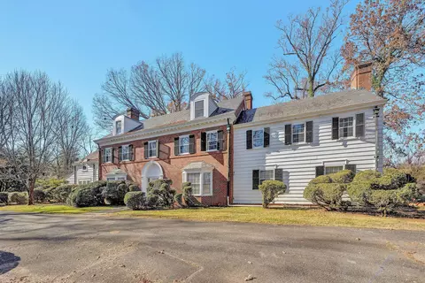934 Commander Dr, Roanoke, VA 24019