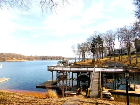 1788 Windlass Rd #C-4, Moneta, VA 24121