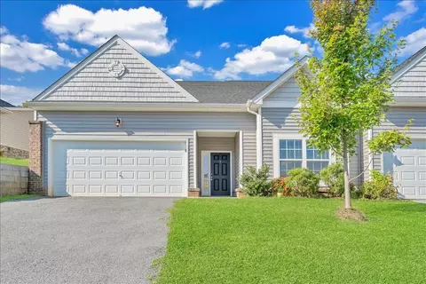 14 Carrington Ct, Roanoke, VA 24019