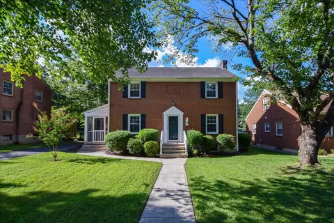 2414 Fairway Dr SW, Roanoke, VA 24015