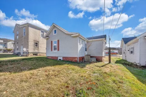 228 E Beech St, Covington, VA 24426 photo 25
