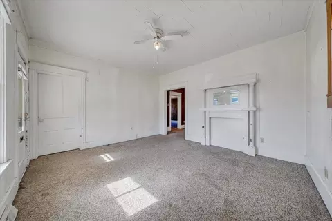 228 E Beech St, Covington, VA 24426 photo 3