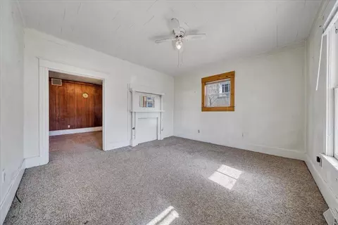 228 E Beech St, Covington, VA 24426 photo 2