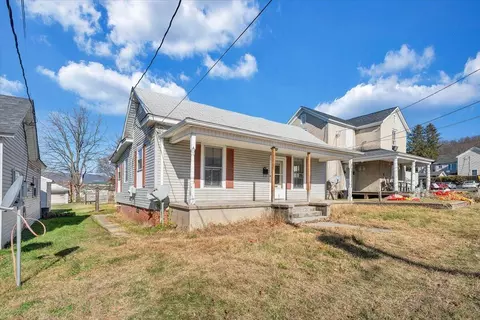 228 E Beech St, Covington, VA 24426 photo 27