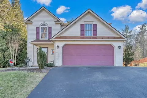 6315 Monet Dr, Roanoke, VA 24018