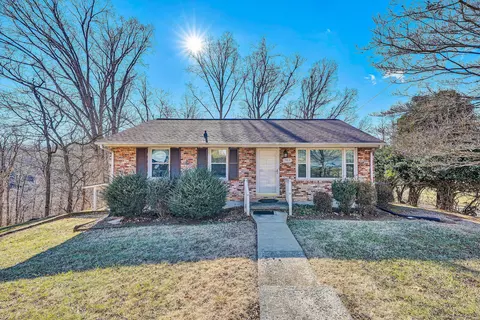 983 Shelbourne Ave, Vinton, VA 24179