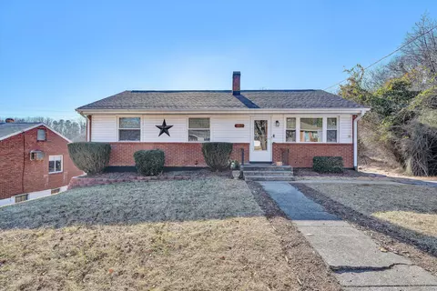 1019 Markham Cir SE, Roanoke, VA 24014