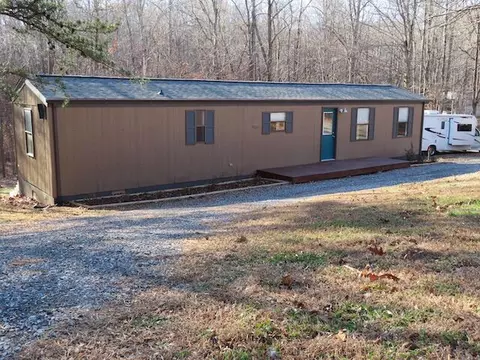 715 Mountain Meadow Dr, Vinton, VA 24179