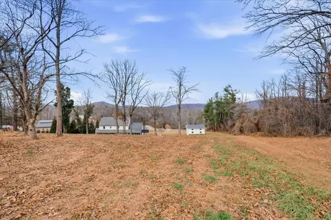 Exterior - 9419 Franklin St, Ferrum, VA 24088 photo 24 of 25