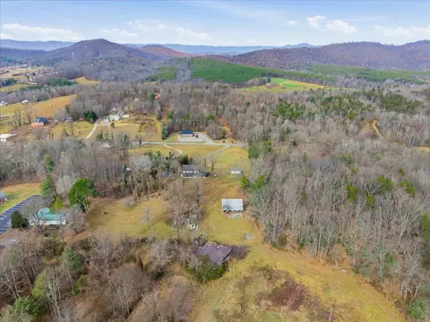 View/Area - 9419 Franklin St, Ferrum, VA 24088 photo 7 of 10