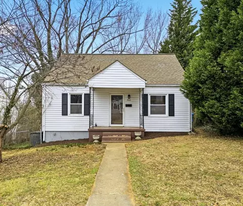 2435 Denniston Ave SW, Roanoke, VA 24015