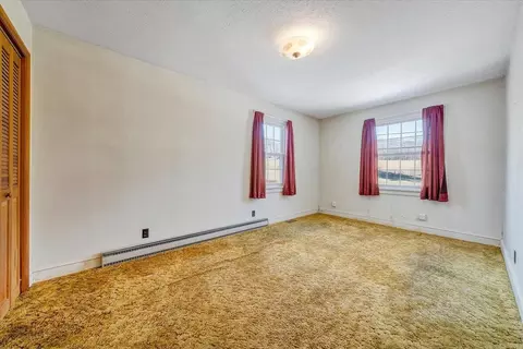 Bedroom - 1859 Fort Chiswell Rd, Max Meadows, VA 24360 photo 3 of 6