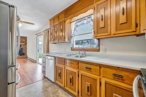 Kitchen - 1859 Fort Chiswell Rd, Max Meadows, VA 24360 photo 3 of 5