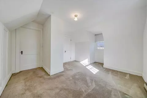 Bedroom - 1859 Fort Chiswell Rd, Max Meadows, VA 24360 photo 6 of 6