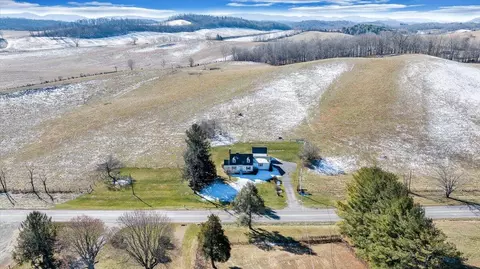 View/Area - 1859 Fort Chiswell Rd, Max Meadows, VA 24360 photo 4 of 16