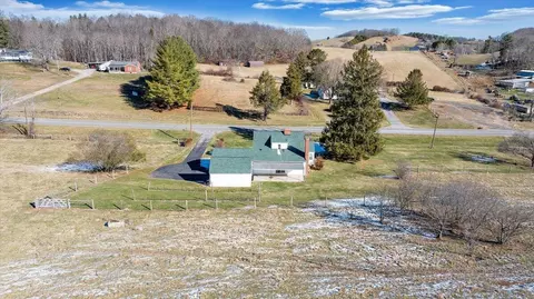 View/Area - 1859 Fort Chiswell Rd, Max Meadows, VA 24360 photo 3 of 16