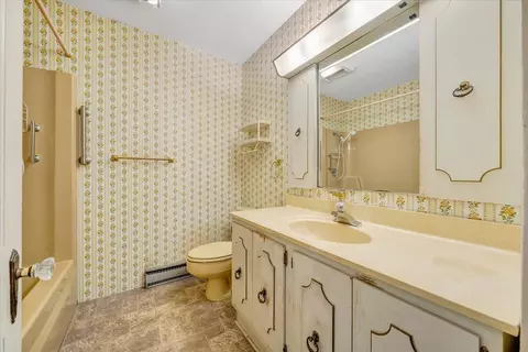Bath - 1859 Fort Chiswell Rd, Max Meadows, VA 24360 photo 1 of 2