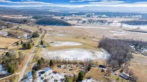 View/Area - 1859 Fort Chiswell Rd, Max Meadows, VA 24360 photo 8 of 16
