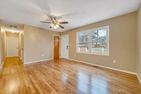 Living - 5146 Keffer Rd, Catawba, VA 24070 photo 3 of 7