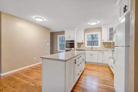 Kitchen - 5146 Keffer Rd, Catawba, VA 24070 photo 5 of 5