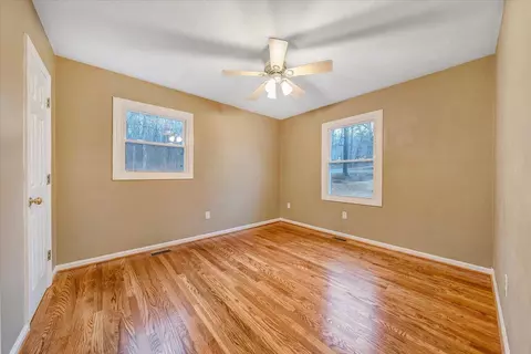 Bedroom - 5146 Keffer Rd, Catawba, VA 24070 photo 6 of 8