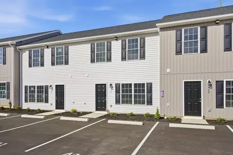 413 N Washington Ave #10, Pulaski, VA 24301