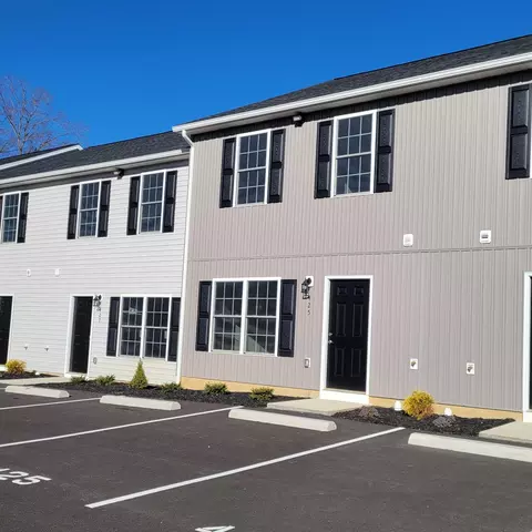 425 N Washington Ave #4, Pulaski, VA 24301
