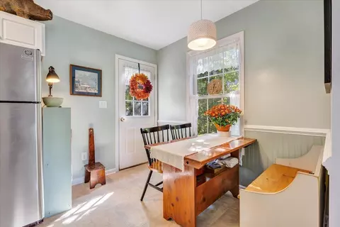 Entry Way - 411 E Jackson Ave, Vinton, VA 24179 photo 1 of 2