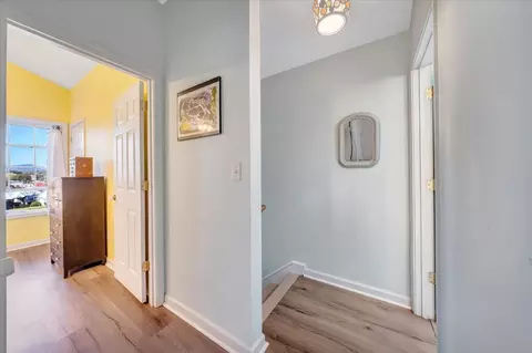 Entry Way - 411 E Jackson Ave, Vinton, VA 24179 photo 2 of 2