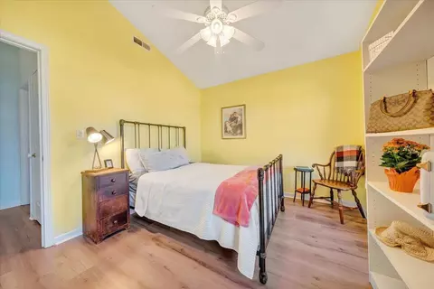 Bedroom - 411 E Jackson Ave, Vinton, VA 24179 photo 2 of 4