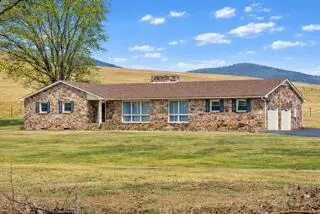 1167 Saint Peters Rd, Speedwell, VA 24374