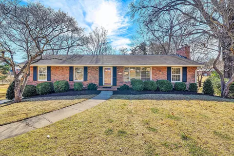 5216 Medmont Cir SW, Roanoke, VA 24018