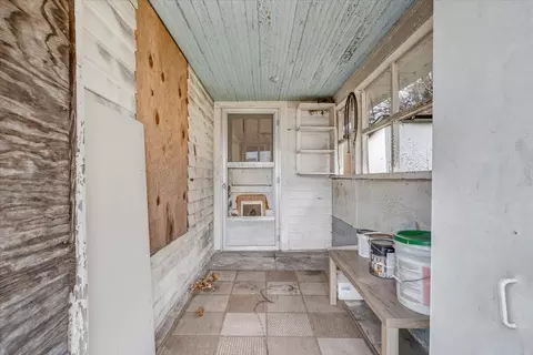 Exterior - 234 E Parrish St, Covington, VA 24426 photo 3 of 5