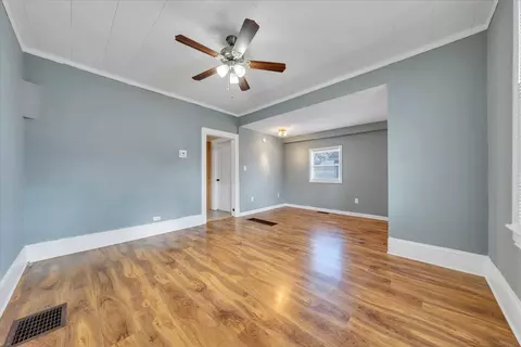 Living - 1925 Willis St, Salem, VA 24153 photo 1 of 4