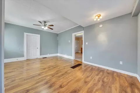 Living - 1925 Willis St, Salem, VA 24153 photo 4 of 4