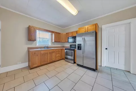 Kitchen - 1925 Willis St, Salem, VA 24153 photo 1 of 4