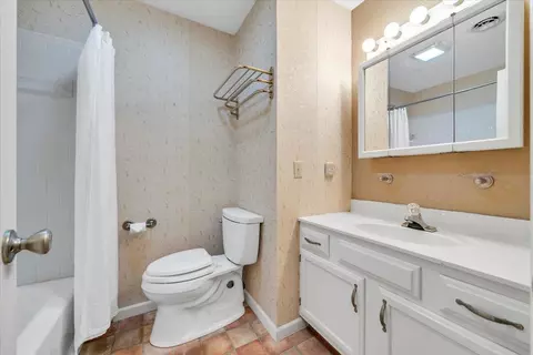 Bath - 5985 Collier St, Dublin, VA 24084 photo 4 of 4