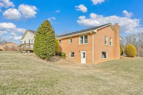 Exterior - 5985 Collier St, Dublin, VA 24084 photo 8 of 14