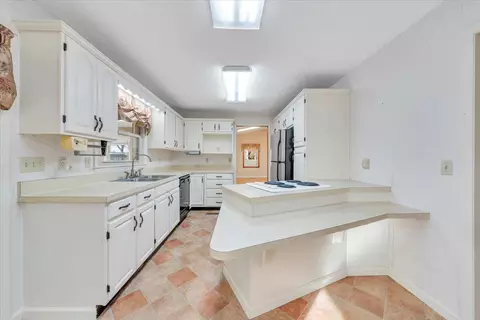 Kitchen - 5985 Collier St, Dublin, VA 24084 photo 4 of 5