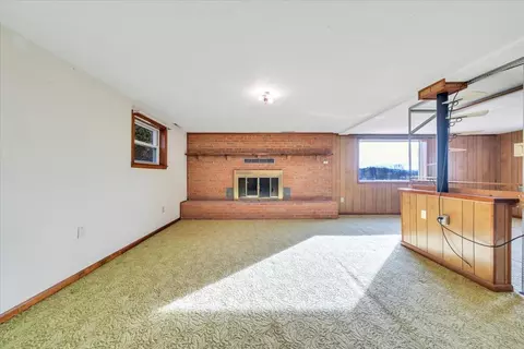 Living - 5985 Collier St, Dublin, VA 24084 photo 7 of 10