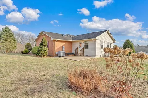 Exterior - 5985 Collier St, Dublin, VA 24084 photo 3 of 14