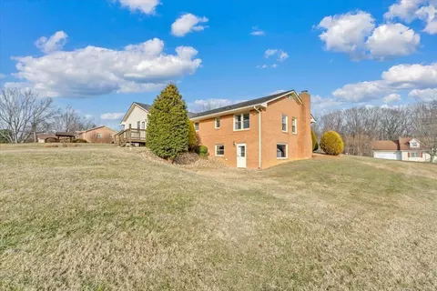 Exterior - 5985 Collier St, Dublin, VA 24084 photo 9 of 14