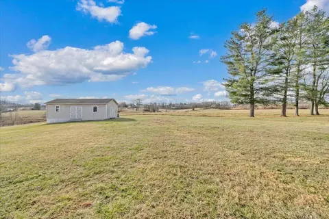 Exterior - 5985 Collier St, Dublin, VA 24084 photo 10 of 14