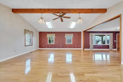 Living - 5985 Collier St, Dublin, VA 24084 photo 4 of 10